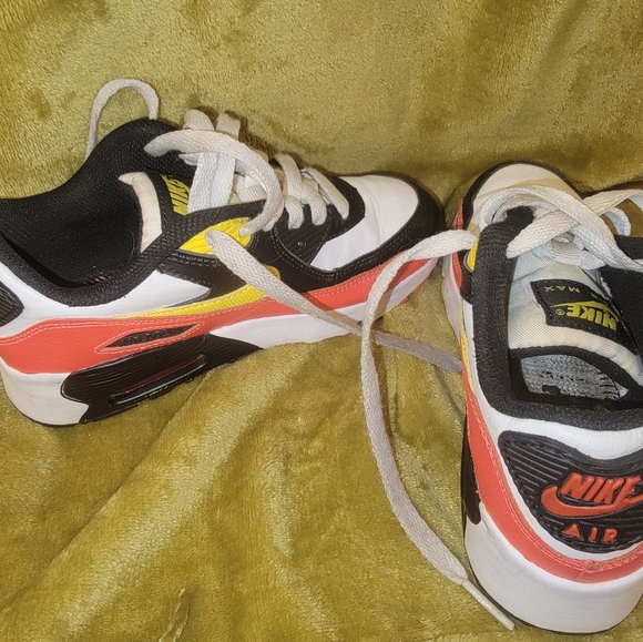 Nike Air Max - Picture 2 of 5